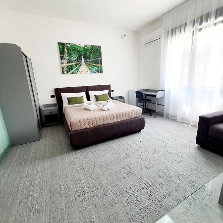 Camere Fiera Verona - Casanostra ภายนอก รูปภาพ