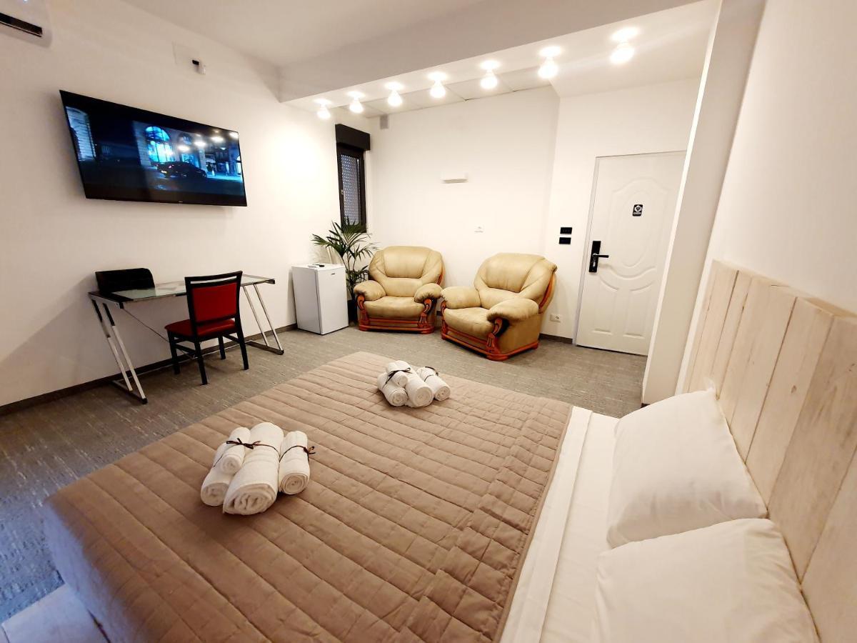 Camere Fiera Verona - Casanostra ภายนอก รูปภาพ