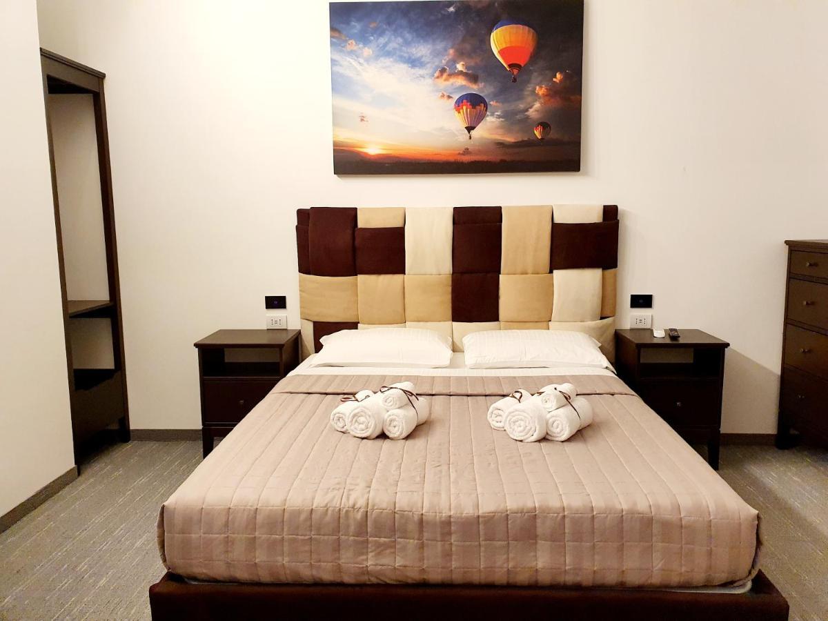 Camere Fiera Verona - Casanostra ภายนอก รูปภาพ
